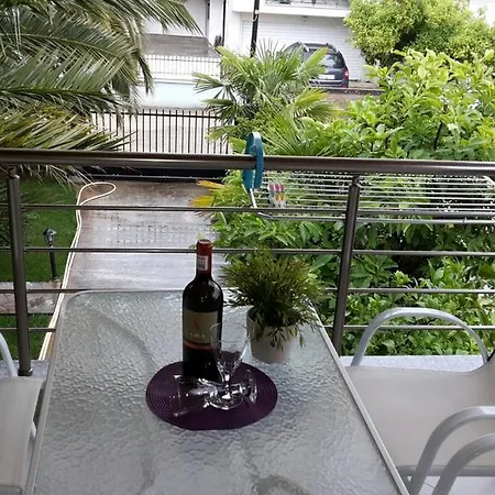 Aimilias Family Apartments Nea Vrasna